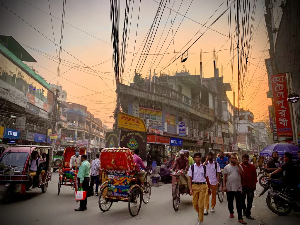 A view of busy street life in Dhaka