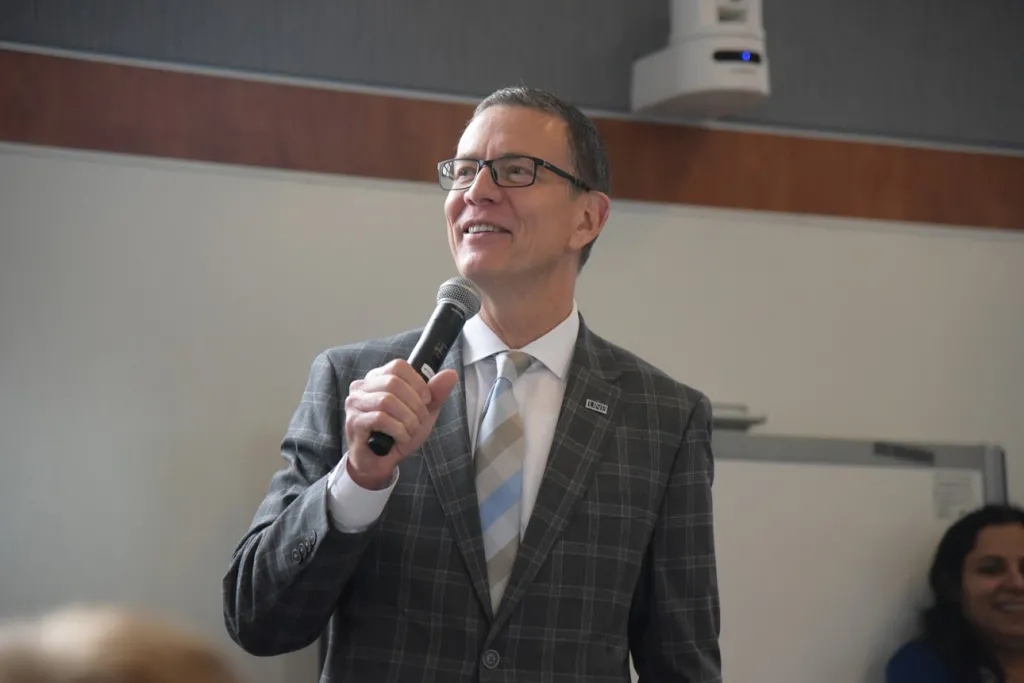 President James Herbert welcomes the fifth graders to Leonard Hall