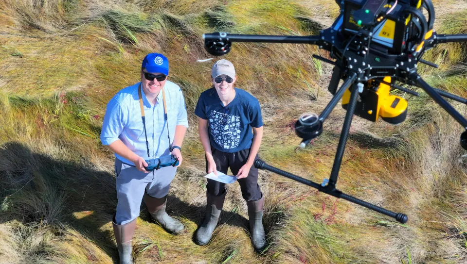 Johanna Birchem and Prof. Will Kochtitzky fly a drone