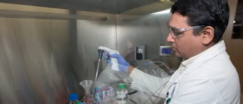 Sri in lab