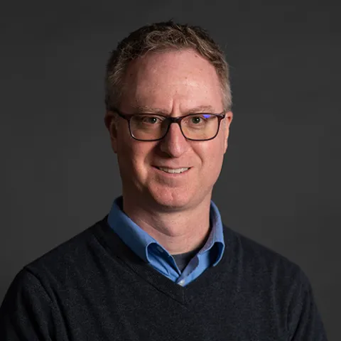 Headshot of Matthew Robinson