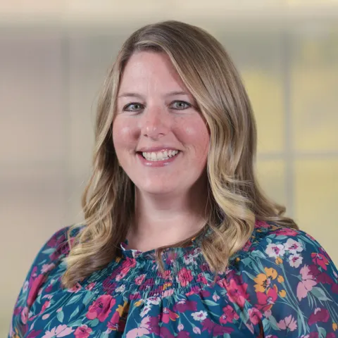 Headshot of Dana Tischler