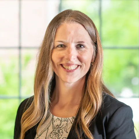 Headshot of Dana Tischler